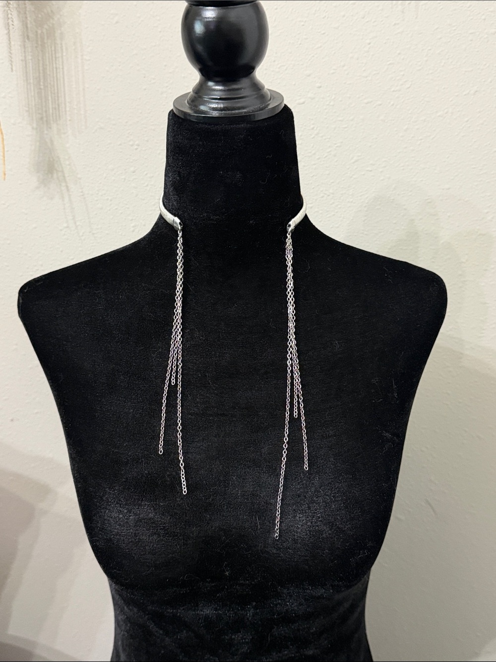 Dangle Choker